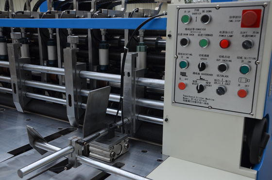 1 - 4 mm Intelligent Cardboard Slitter Machine per cartone