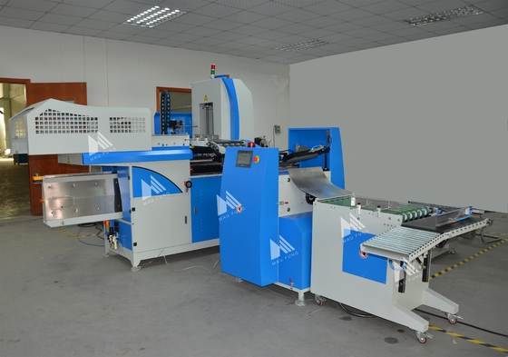 Cassazione automatica quadrata di libri a copertina rigida con una stazione di formazione comune MF-FAC390