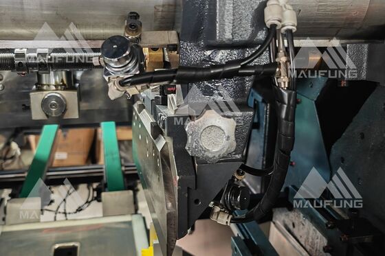 Macchina automatica a tre coltelli Janpanese Keyance Sistema di controllo PLC Sistema ISM di aggancio scalabile