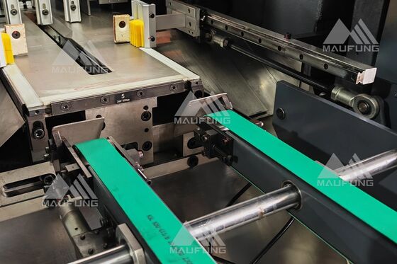 Macchina automatica a tre coltelli Janpanese Keyance Sistema di controllo PLC Sistema ISM di aggancio scalabile