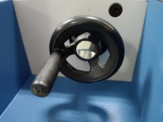 Macchina di taglio di cartone spinale bordo di taglio liscio alta precisione alta efficienza
